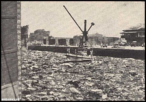 Разрушения после взрыва. Территория порта