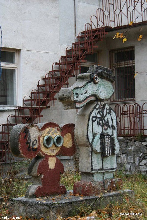Психоделические детские площадки России