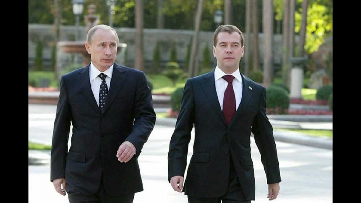 Зачем Путин верит Медведеву?