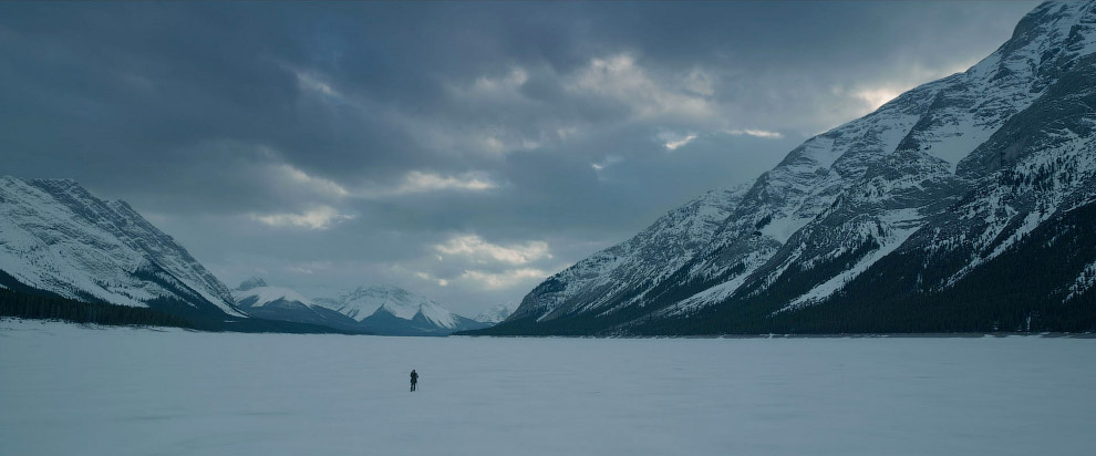 Кадр из фильма «Выживший»: скалистые горы Канады