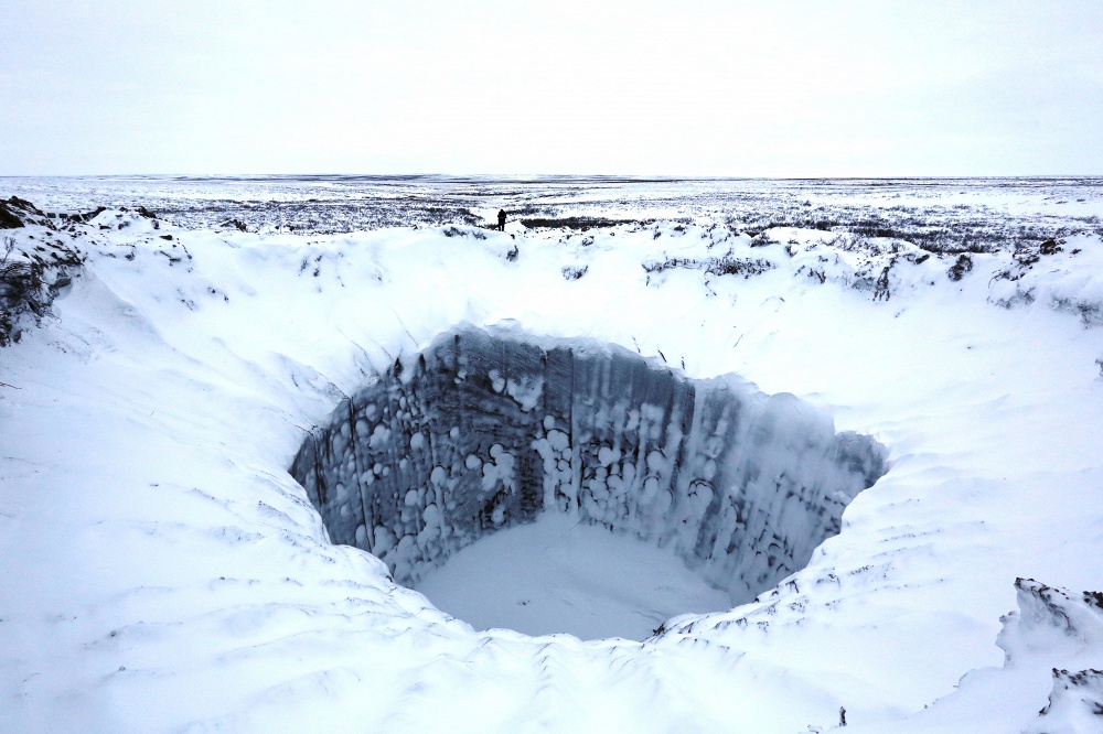 Ученые впервые спустились на дно гигантской &quot-черной дыры&quot- на Ямале