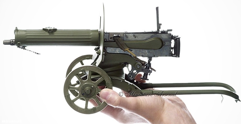 Miniature-arsenal-920-35