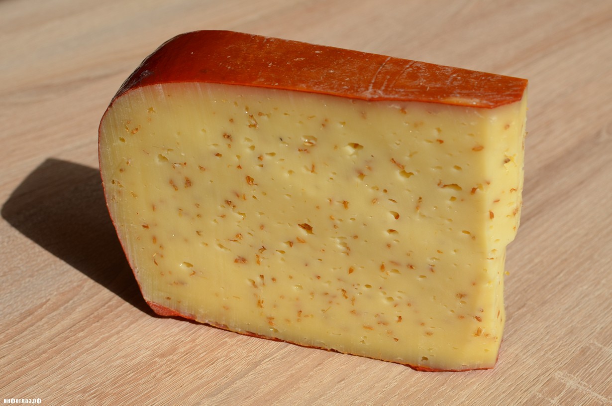 Лейденский сыр — полутвёрдый сыр тёмно-жёлтый цвета. Продукт изготавливается из сепарированного коровьего молока с добавлением разнообразных приправ в виде тмина, гвоздики. (Alexander van Loon)